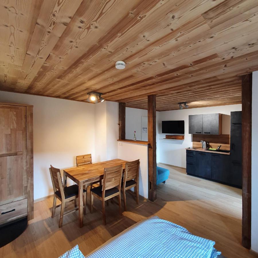 Alte Backstube - Ferienwohnung Huettenstube Und Ferienzimmer Auszeit Erkenbrechtsweiler Exterior foto