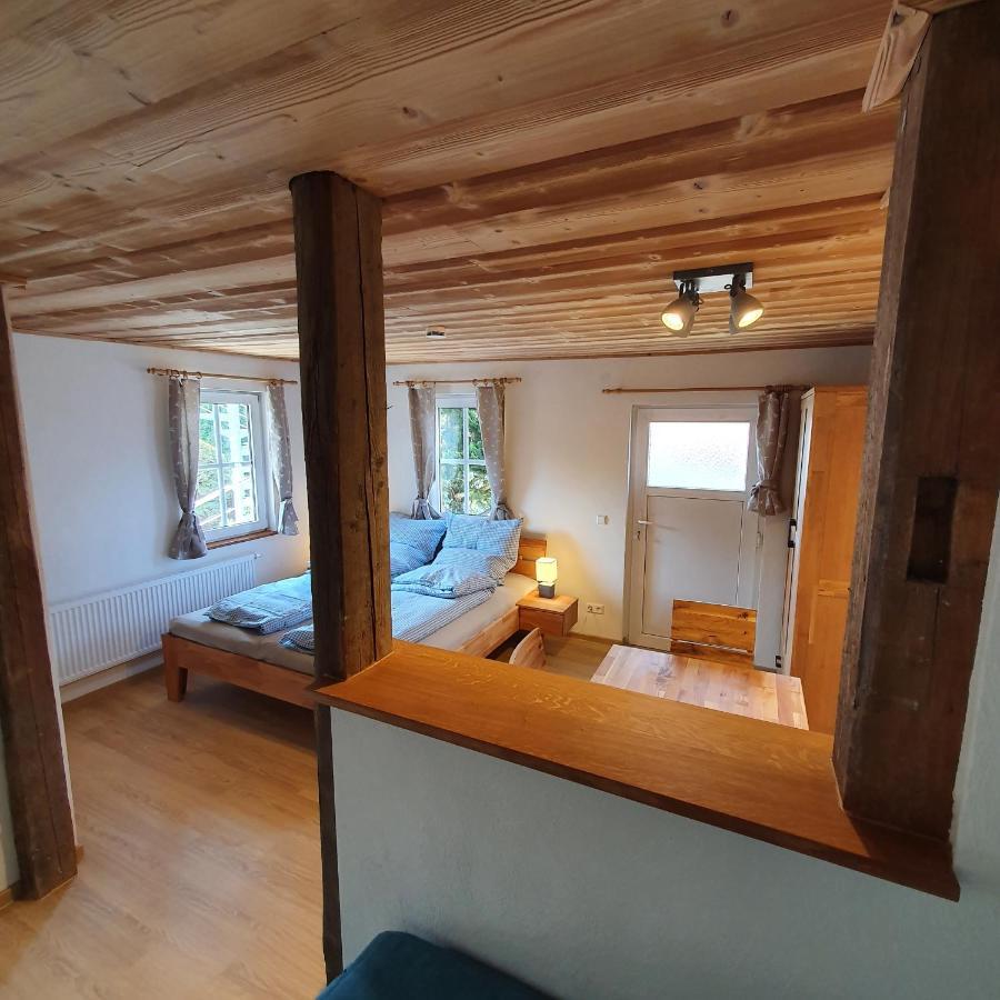 Alte Backstube - Ferienwohnung Huettenstube Und Ferienzimmer Auszeit Erkenbrechtsweiler Exterior foto