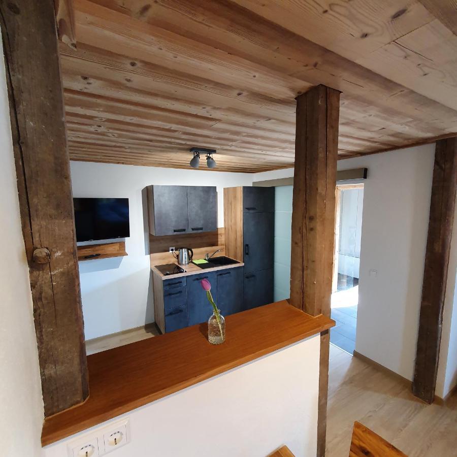 Alte Backstube - Ferienwohnung Huettenstube Und Ferienzimmer Auszeit Erkenbrechtsweiler Exterior foto